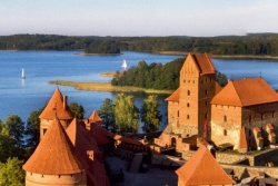 Atpūtas un ceļojumu piedāvājumi 09.05.2025 - 16.05.2025 Publikācija “TRAĶU PILIS UN PILSKALNI” Trakai TIC