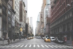 13. augusts vēsturē: Ņujorkā sāk kursēt pirmie modernie taksometri
