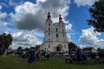 Alekseja Naumova gleznu izstāde Rundālē «Krāsu dārzi: no Živernī līdz Rundālei» 